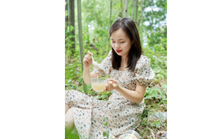 為何99%漂亮女性每天都在喝一杯有機(jī)野生葛根粉?