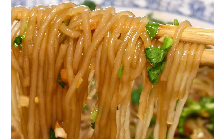 二月風(fēng)純葛粉粉條:隨州特色主食,適配全家冬日飲食需求